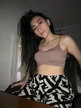 koralencanto online show from December 5, 3:17 am