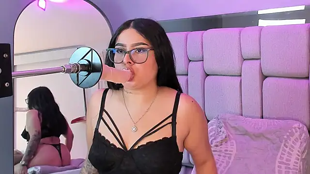 Amy whittee online show from December 4, 7:58 pm