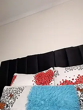 Miss-Berries online show from July 21, 2:45 am