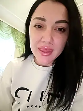 Hilly Bernie online show from November 8, 12:32 pm