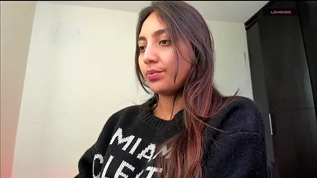 LilyGarcia online show from May 11, 6:05 pm