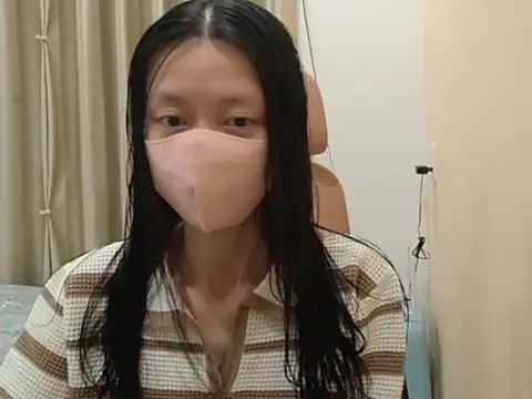 Lil-Cherries online show from January 8, 3:27 pm