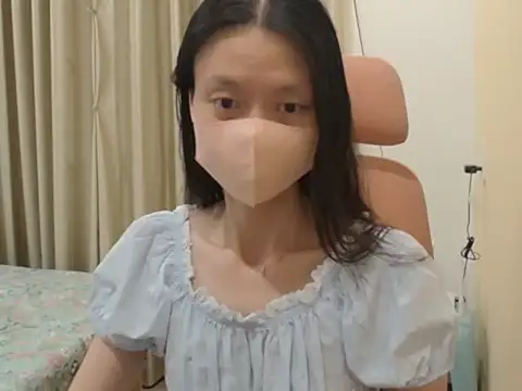 Lil-Cherries online show from February 25, 1:09 pm