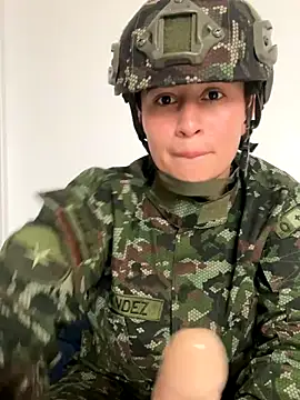 Miia Hoot online show from November 13, 5:34 pm