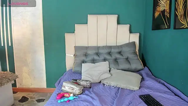 AliceMadnes online show from January 7, 1:20 am