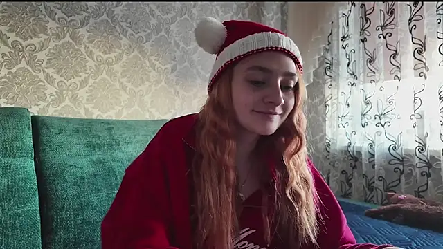 SweetLiaison online show from December 14, 6:19 am