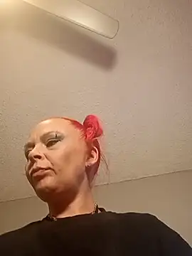 nikkibae33 online show from July 15, 11:09 pm