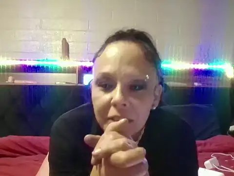 nikkibae33 online show from June 9, 6:35 am
