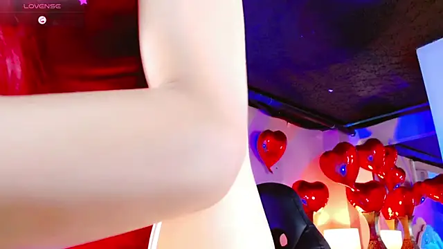 AnnaRouseQueen online show from February 12, 8:10 pm