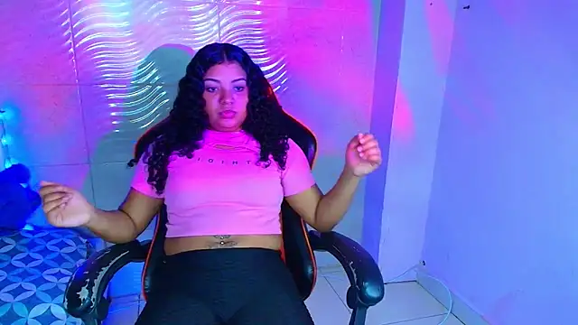 CurlyAliccia  online show from December 3, 1:52 am