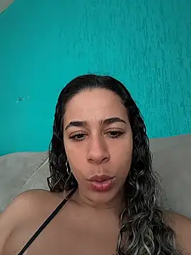 vivianeleoa online show from August 3, 4:34 pm