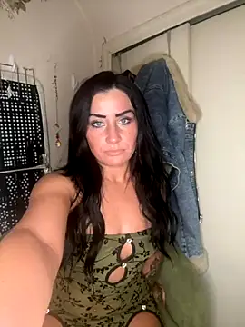 ValayaNoire online show from December 5, 8:48 am