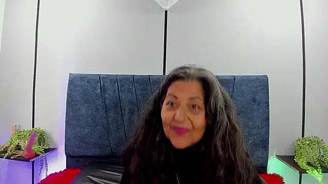 Victoriaa Anderson online show from June 19, 8:01 pm
