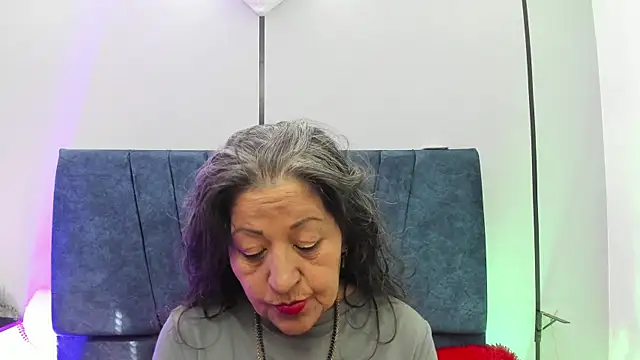 Victoriaa Anderson online show from July 14, 1:38 pm