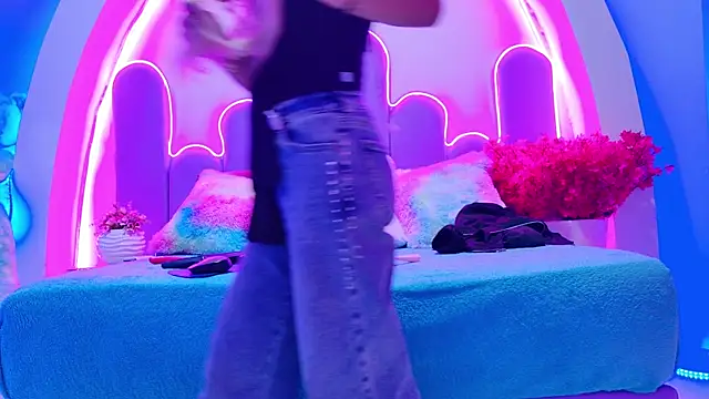 BunnySexyy18 online show from July 10, 3:18 am