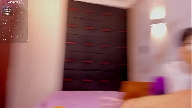 Aron and molly online show from March 9, 11:57 am