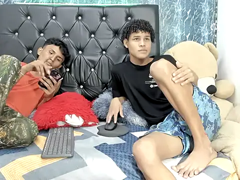 matew and nico online show from November 11, 3:46 am