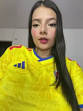 EmmiiGlow online show from June 28, 2:51 am