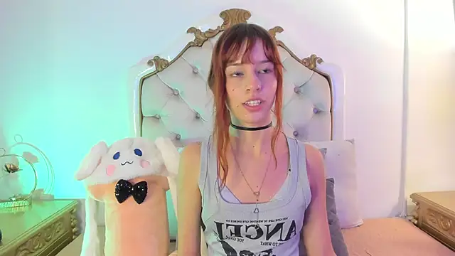 scarlett smith 3 online show from June 20, 2:15 am
