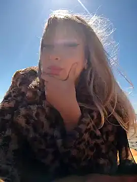 codekitten online show from March 18, 6:24 pm