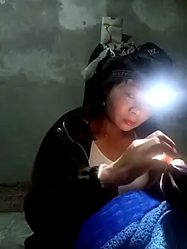 vangkt-cute online show from December 13, 8:15 pm