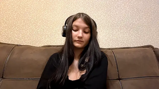 AurorAurora online show from November 18, 3:02 pm