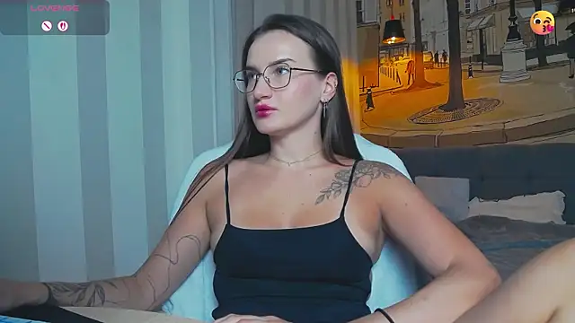 ALICE  ALICE69 online show from July 20, 8:20 pm