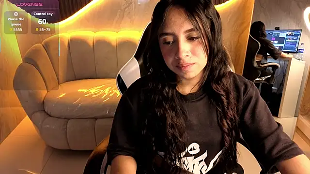 Juliana Tx online show from March 17, 3:32 am