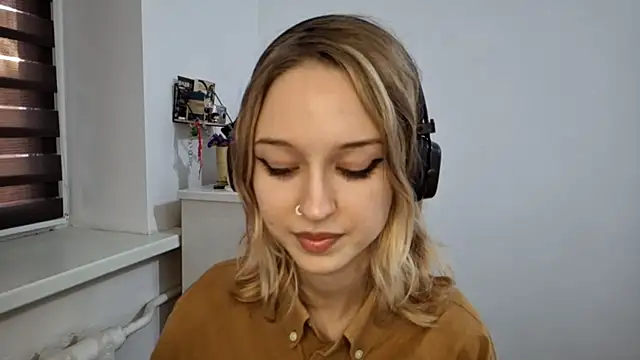 SilvanaKelson online show from November 11, 10:34 am