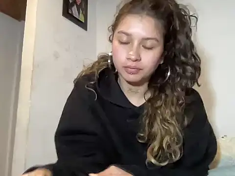 Dreana online show from March 7, 2:40 am