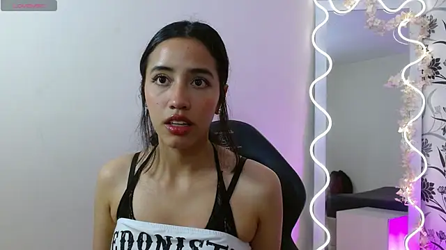 Joselyn tay online show from June 22, 4:31 am