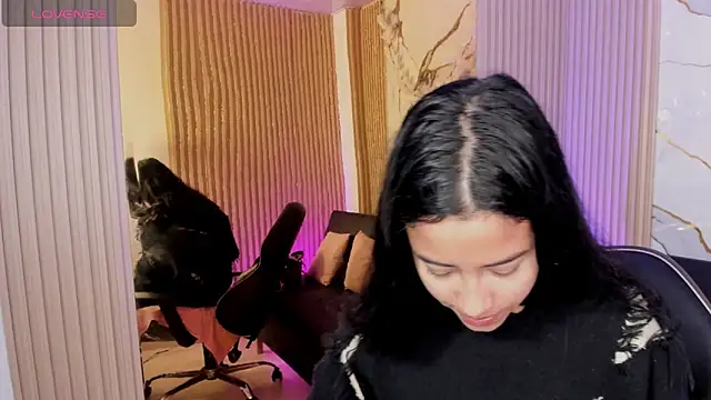 Joselyn tay online show from June 17, 12:06 pm