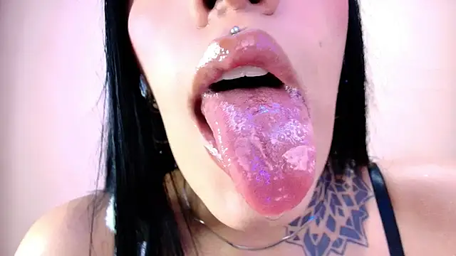 catte jensen online show from July 12, 5:52 am