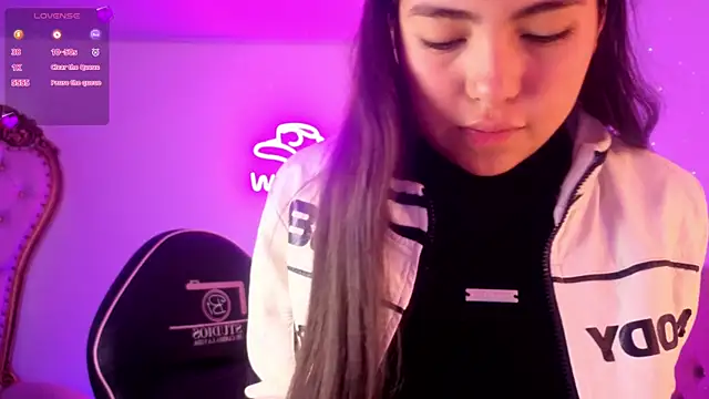 ISABELA TAY online show from June 24, 12:15 pm