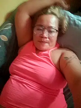loriepinay46 online show from June 14, 10:04 am