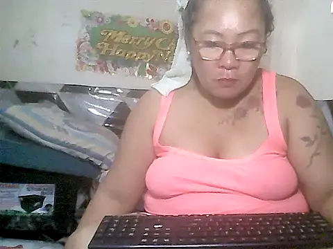 loriepinay46 online show from December 2, 10:50 am