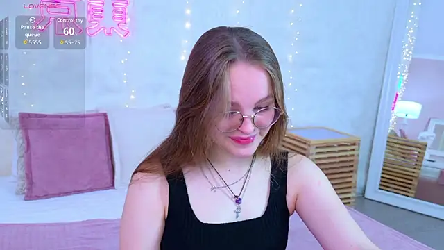 MadisonSmitt online show from February 2, 6:01 am