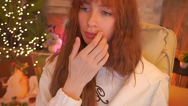 Nicol Moonn online show from March 12, 1:25 pm