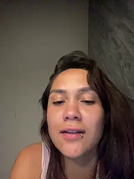 carolsapequinha online show from July 10, 4:24 am