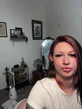 AshenRoe online show from August 3, 5:33 am