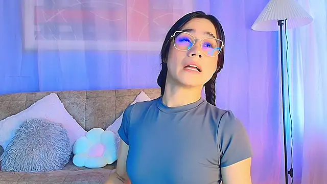 lizzy kane online show from June 18, 8:14 pm