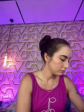 MelanyyJhonson15 online show from July 8, 9:17 pm