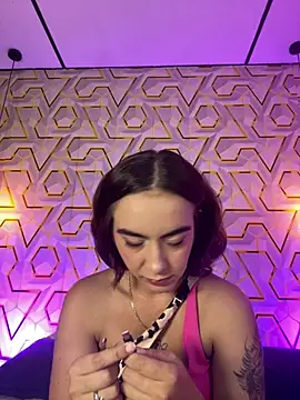 MelanyyJhonson15 online show from July 21, 9:04 pm