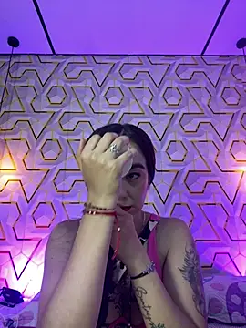 MelanyyJhonson15 online show from July 10, 9:59 pm