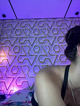 MelanyyJhonson15 online show from July 3, 7:31 pm