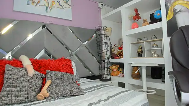 Zaira sofiaa online show from June 17, 2:46 am
