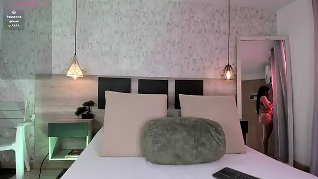 Sasha Wolff online show from May 30, 2:26 pm