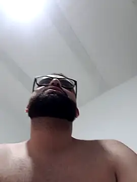 julianlondo111 online show from March 27, 6:59 am