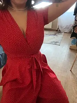 SqurtForYou online show from November 19, 6:24 am