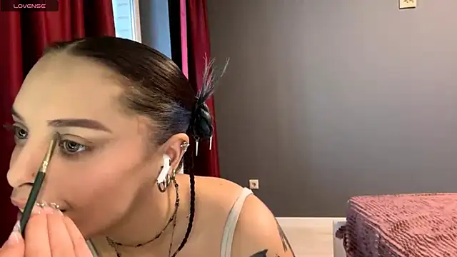 ShannanAdkersons online show from December 4, 9:55 am